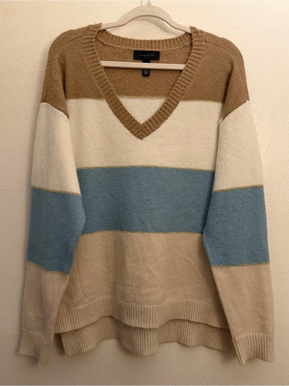 H Halston V-Neck Oversized Sweater in Fall Colors Cream, Tan & Blue, size Medium